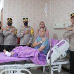 Wujud Kepedulian, Kapolrestro Jaktim Kunjungi Anggota dan Keluarga Yang Sakit di RS Polri Kramatjati