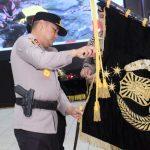 Polda Kalbar Gelar Tradisi Pencucian Pataka, Simbol Penyucian Semangat Pengabdian Jelang HUT Bhayangkara ke-79