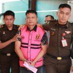 Penyerahan Diri Tersangka Korupsi di Kejaksaan Sumatera Utara