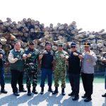 Kasum TNI Tinjau Keberhasilan Satgas PKH Amankan Ribuan Kubik Kayu Ilegal