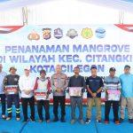 Dukung Indonesia Asri, Kapolda Banten dan Wakil Gubernur Tanam 1.000 Mangrove di Cilegon