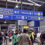 BREAKING: Tabrakan Maut KA di Bekasi Timur, Gerbong Khusus Wanita Jadi Korban, Evakuasi Berkejaran dengan Waktu