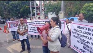Keluarga Korban penganiayaan Sampaikan Aksi Dikantor PN Medan, Kejari Medan, Pos Block dan Poldasu Desak Tersangka Dilimpahkan ke Kejaksaan