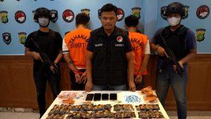 Modus Baru: 94 Cartridge Etomidate & 102 Butir Ekstasi Disembunyikan di Kemasan Beras, 2 Orang Diamankan