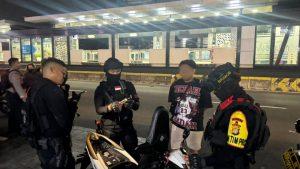 Brimob Polda Metro Jaya Bubarkan Balap Liar di Jalan Pemuda Jakarta Timur, 6 Motor Diamankan