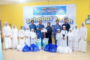 Berbagi Kasih dan Kepedulian di Hari Bakti Ke-79 TNI AU, Lanud Sjamsudin Noor Hadirkan Senyum untuk Anak Yatim dan Purnawirawan