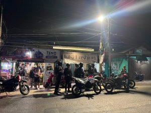 Patroli Dini Hari, Brimob Polda Metro Jaya Evakuasi Remaja Korban Penusukan di Tangerang