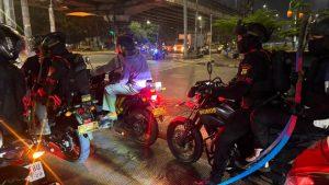 Brimob Polda Metro Jaya Amankan 3 Pemuda dan Sita 9 Celurit di Ciracas, Diduga Hendak Tawuran