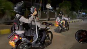 Patroli Dini Hari di Cakung, Brimob Gagalkan Aksi Tawuran
