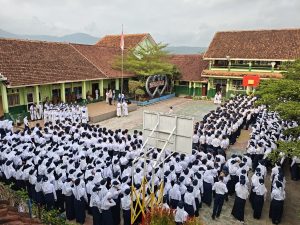 Sat Lantas Kuningan Edukasi Pelajar SMPN 1 Kadugede