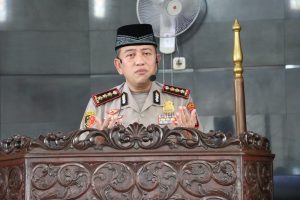 Kapolres Jakbar Jadi Khatib Salat Jumat Keliling, Perkuat Kedekatan Polri dengan Masyarakat