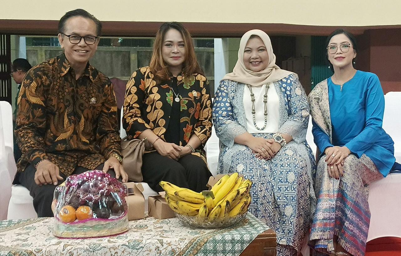 Dari Kiri; Ir. Agung Karang (Ketum GPIB), Rika Rachmawati, SE (Sekjend 2 GPIB), Suci Listya Deviutami, S.I Kom (Ketua DPW GPIB DKI Jakarta), Anne (Ketua Panitia Pelaksana)